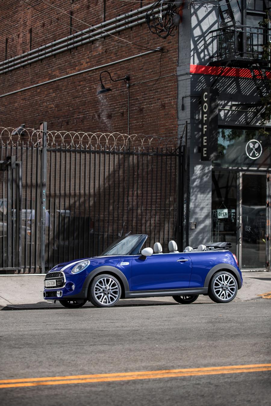  Mini Cooper S Cabrio (F57) 2018 года  (WW) (фото 108 из 222)